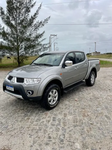 Mitsubishi L200 Triton HPE 3.2 CD TB Int.diesel AUT 2013