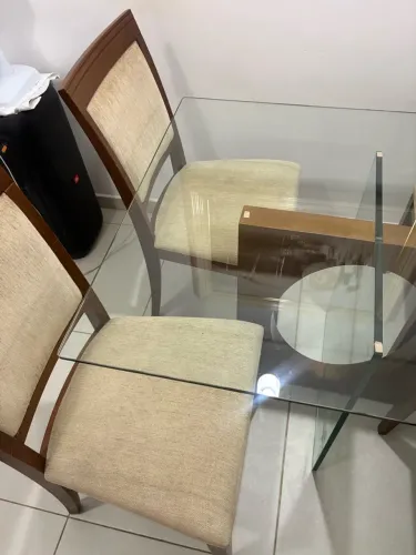 Vendo mesa de jantar lar shopping