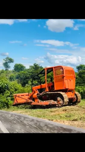 Vendo  Trato esteira AD7B 50mil de entrada ou avista