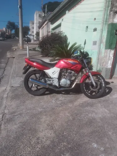 Vendo moto CBX Strada 200