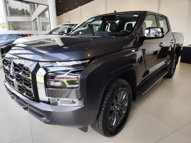 Mitsubishi TRITON HPE-S 2.4 CD 4X4 TB Diesel Aut. 2026