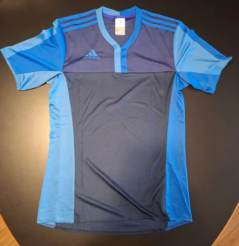 Camiseta adidas