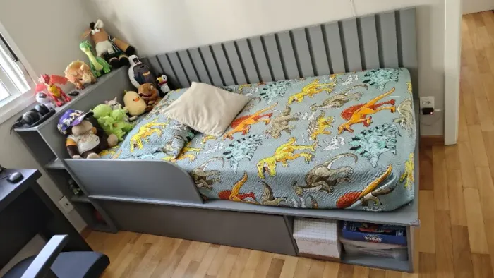 Cama de Solteiro com Gaveta e nichos (colchão não incluso)