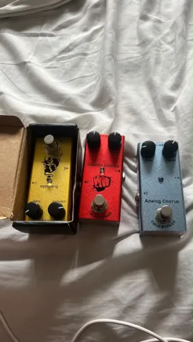 Mini pedais para guitarra