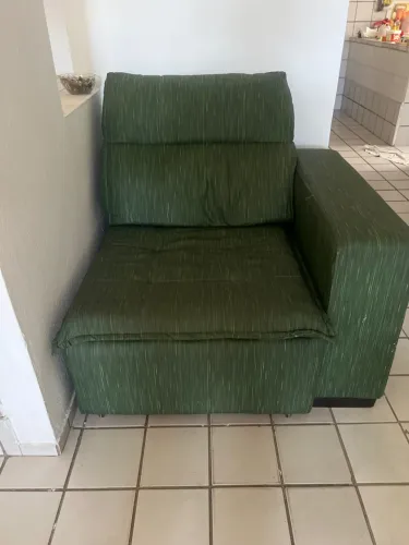 Vendo sofá 3 lugares retrátil e com encosto reclinável
