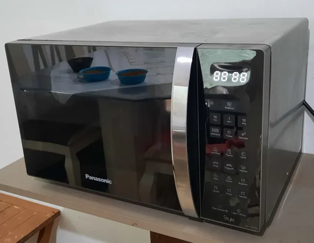 Microondas Espelhado e Inox Panasonic 31L ((ENTREGO))