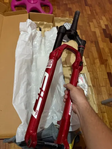 Suspensão RockShox SID SL Ultimate Race Day 2 - 3P - Electric Red - 29" Boost*