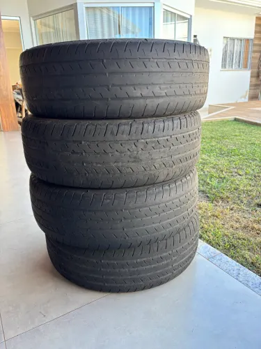 Conjunto Pneus GoodYear