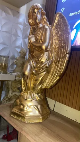 Belíssima estátua anjo ?