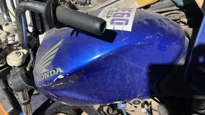 Tanques de motos originais usados 