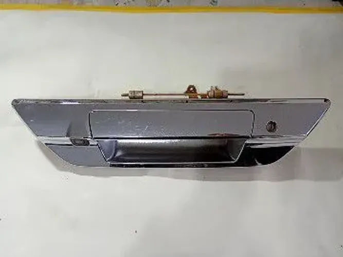 Maçaneta tampa Hilux com câmera.