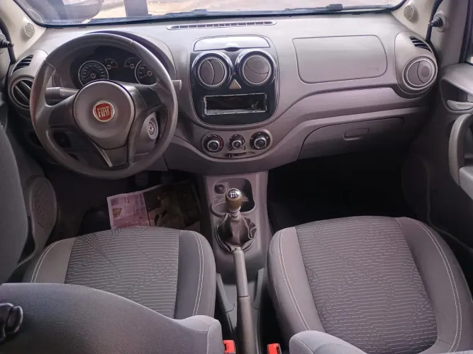 Fiat Palio Attractive 1.0 EVO Fire Flex 8V 5P 2015