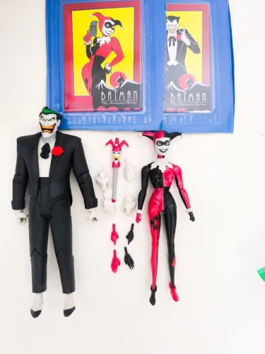 MENOR PREÇO DA OLX MCFARLANE 2PACK LOUCO AMOR CORINGA E ARLEQUINA MAD LOVE SERIE ANIMADA