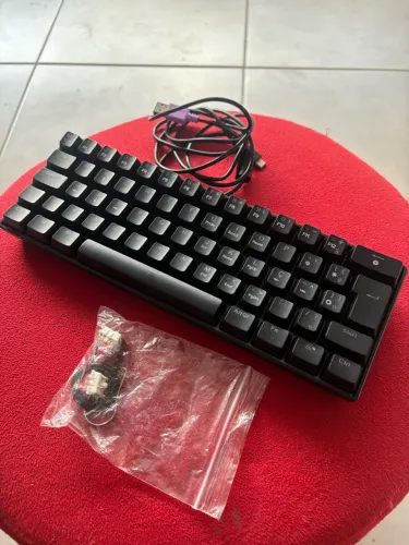 Teclado Mecânico PCyes ZOT (pouco usado)