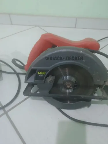 Serra circular BLACK DECKER ótimo estado