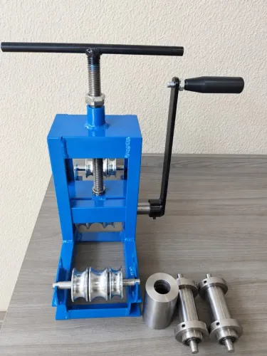 VENDO CALANDRA MANUAL PARA CURVAR METALON E TUBO REDONDO