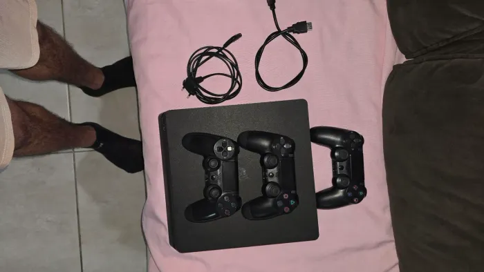 PlayStation 4 (pix na retirada)