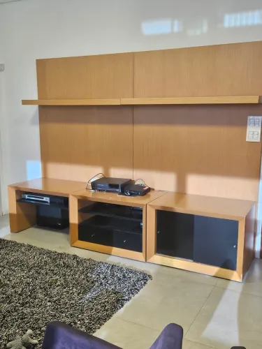 Painel TV e rack madeira maciça