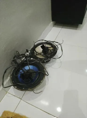 Alto falante todos funciona só falta ajeitar um 