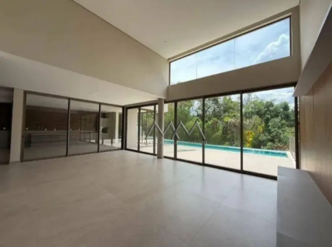 Casa à Venda no Condomínio Quintas Do Sol | 478 m² - 4 quartos.