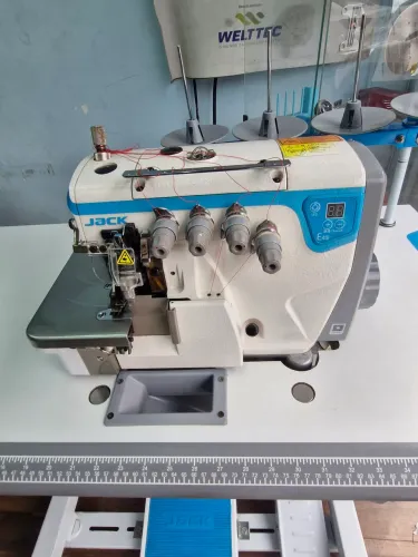 Máquina interloque jack e4s