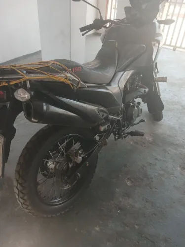 Vendo XRE 190 2016