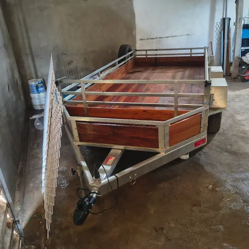 Vende Carretinha/Reboque