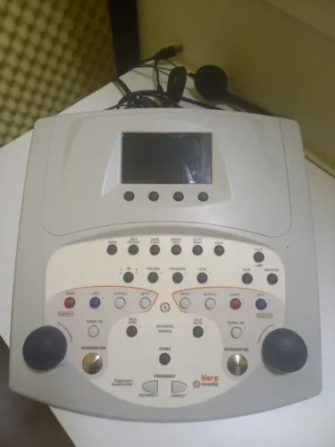 VENDO APARELHO DE AUDIOMETRIA E PAC