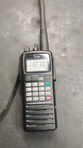 ICOM IC-A6 Transceptor VHF-AM Aeronáutico Portátil