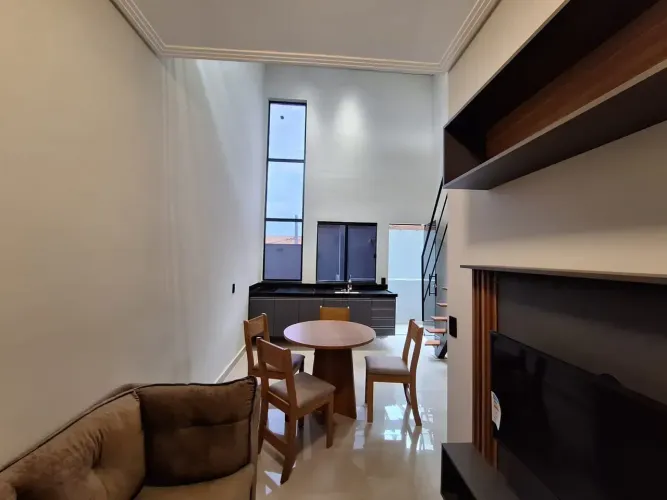 Imóvel para aluguel tem 30 metros quadrados com 1 quarto