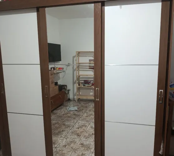 Guarda roupa 3 portas de correr