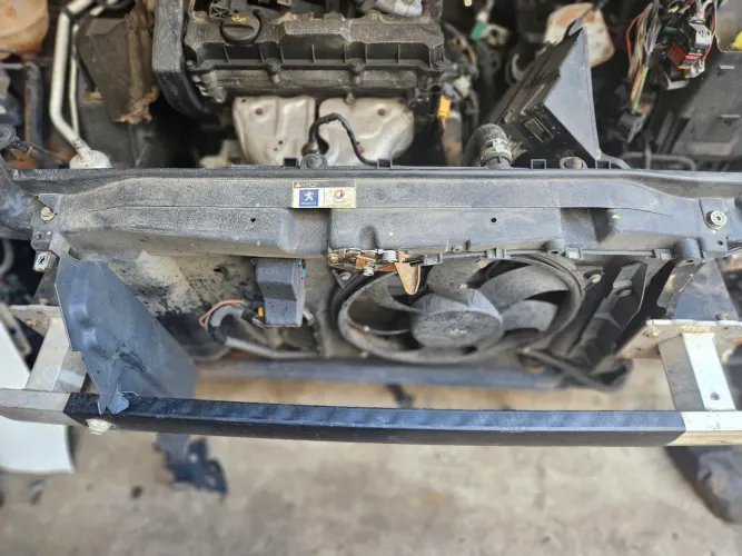 Kit radiador painel frontal condensador ventoinha peugeot 307 1.6 2011