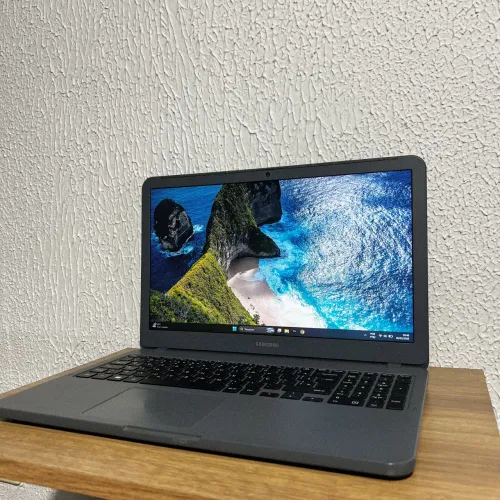 Notebook Samsung 15.6 - i5 8250U, 8GB DDR4, SSD 240