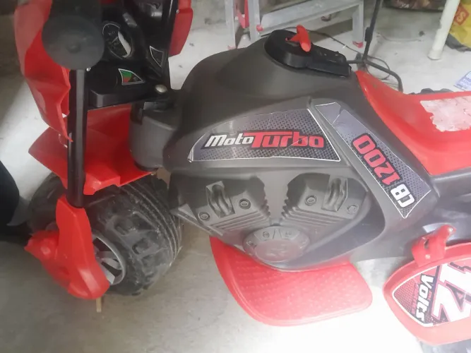 Moto elétrica infantil