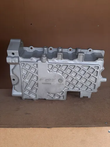 Carter do motor Fiat Etorq 1.6 é 1.8 16v Palio Strada Doblo Punto Argo Cronos Bravo 