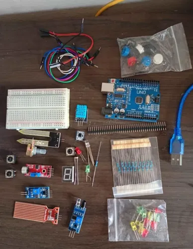 kit arduíno completo + microscópio USB. Perfeito estado ambos usados apenas uma vez.