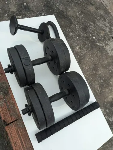 KIT HALTERES DE ANILHAS E BARRAS 15 KG