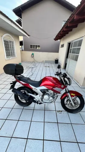 Vendo Fz 250 vermelha