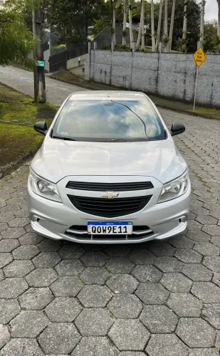 Chevrolet Onix JOY Hatch 1.0 8V Flex Mec. 4P 2018