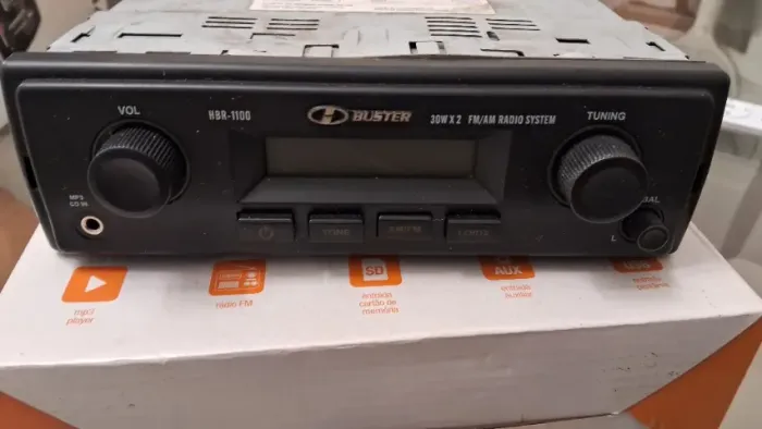 Rádio Automotivo Buster HBR-110 - Qualidade e Ótimo Custo-Benefício!