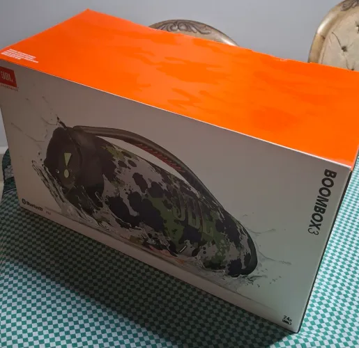 Caixa vazia original Boombox 3 completa