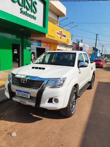 Toyota Hilux CD SRV D4-d 4X4 3.0 TDI Diesel AUT 2012