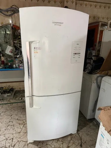 Geladeira Brastemp frostfree enorme 