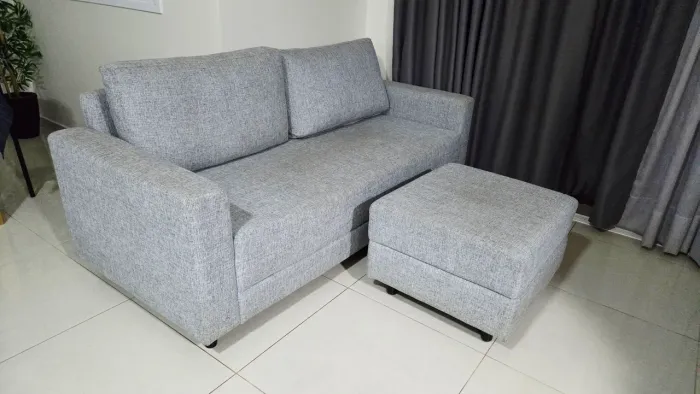 Sofá 3 Lugares Muy + Puff Tok Stok
