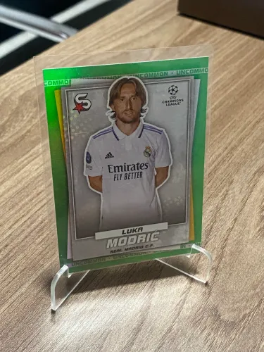 Luka Modric - Card Incomum da coleção Topps Superstars 22/23