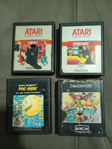 4 cartuchos de Atari sem funcionamento - Oink!/Freeway/Crackpots/Pac-Man (LEIA O ANUNCIO)