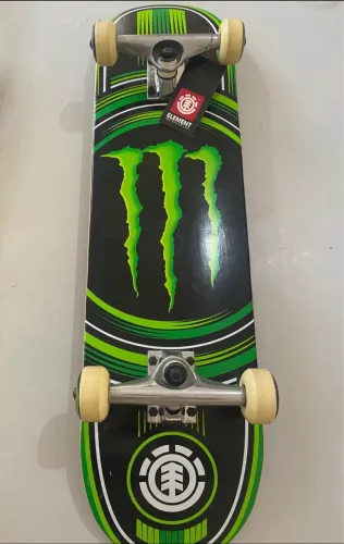 Skate Profissional Element Monster 