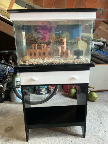 AQUÁRIO DE 70L+SUPORTE