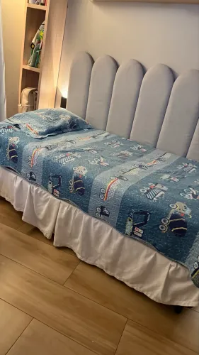 Cama solteirão alcochoada