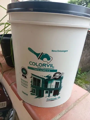 Tinta acrílica colorida 18 L branco gelo